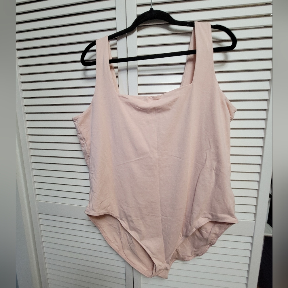 Square neck bodysuit